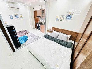 doanh thu 720tr/ th, nhà cự lộc 49m2 7t 11pkk nhà mới, thang máy,full đồ, pccc, ngõ thông.