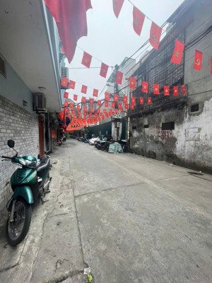 bán mảnh đất hiếm quận ba đình - oto - 20m ra phố - gần lăng bác - trung tâm thành phố !