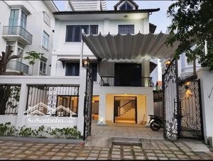 cho thuê biệt thự đơn lập tấn trường quận 7. dt: 12 x 20m, 4 lầu, giá 40tr/tháng