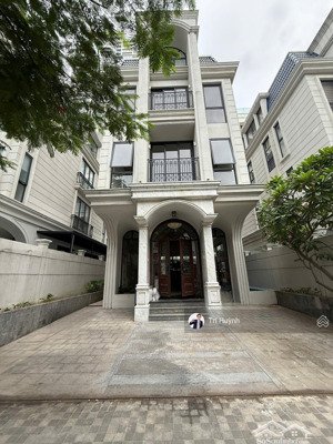 chính chủ cần tiền bán gấp - duy nhất 1 căn biệt thự, villa thảo điền chỉ 80 tỷ - có sổ đỏ