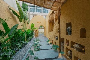 chỉ bằng giá hẻm, mtkd sầm uất ngay lê quang định, kế phú nhuận, dt 241m2, quá đẹp