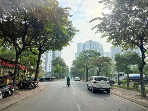 biệt thự 303m2 giá 81 tỷ khu đô thị sài đồng - hoàng thế thiện - gần tttm aeon và golf long biên