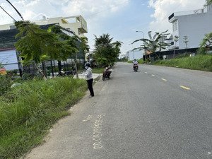 bán lô đất đẹp tại đường nguyễn văn kỉnh, trục đường lớn rộng 20m, giá rất tốt!