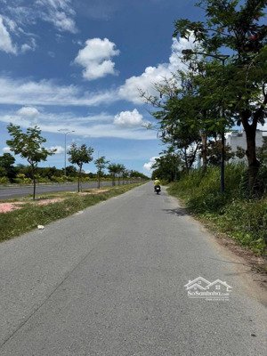 em bán nền mặt tiền song hành kdc khang điền bình chánh hướng đông giá 8tỷ