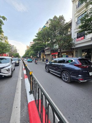 bán nhanh nhà phân lô tôn đức thắng đống đa giáp ba đình 65m mt 6m hơn 24 tỷ lh 