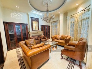 bán biệt thự khu đô thị mới dịch vọng, cầu giấy, lô góc, vỉa hè 3m, 245m2, 4 tầng, mặt tiền 15.3m.