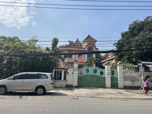 siêu vị trí đẹp nhất đường ung văn khiêm, 17x80m, ctxd 2 hầm 15 tầng. giá siêu tốt chỉ 166 tỷ tl