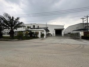 bán xưởng đang có nguồn thu 390tr/tháng, vị trí st3, xưởng đầy đủ pháp lý hoàn công