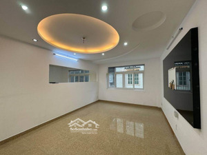 cho thuê nhà mtkd út tịch - 4.2 x 23 - trệt 3 lầu