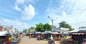 cực hot! đất 200m2, giá 300 triệu ngay trung tâm lõi các cụm kcn mặt tiền 32m, sổ hồng riêng