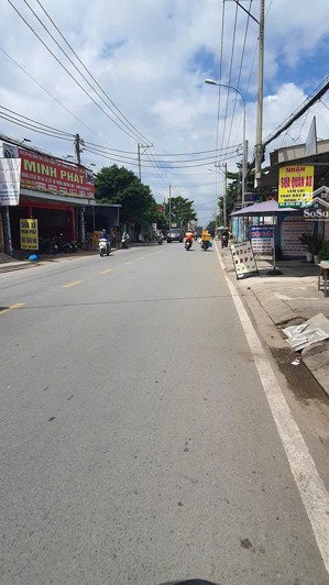 3.2 tỷ nhà 2 mặt tiền đường nhựa 9m & 6m vừa ở vừa kinh doanh