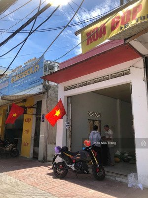 nhà 4 tầng mặt tiền lê hồng phong. dt: 149,1m2 giá 12ty5