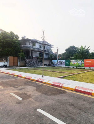 đất nền phú cát cách ql 21 chỉ 150m, điện nước hoàn thiện, đường vào 12m. dt 108m2 x 7m. 2,2 tỉ