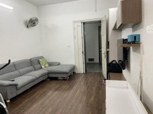 chính chủ cho thuê căn hộ toà 15b phố đông quan, quan hoa, cầu giấy, 17 triệu/tháng