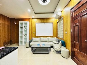 bán nhà ngọc hà, gần ô tô, trước nhà thoáng, nhà dân xây, tặng nội thất, không quy hoạch, 42m2*4t