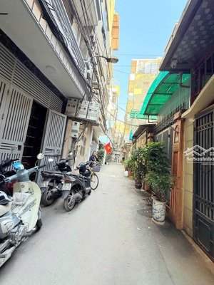 trung tâm quận thanh xuân - ô tô đỗ cửa - ngõ thông - nhà chủ tự xây rất chắc chắn