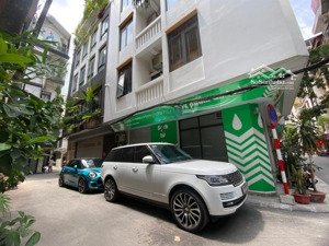 7 tầng lô góc, phân lô, gara 2 ô tô, cách phố vài chục mét, đi bộ ra hồ hoàng cầu, full nội thất