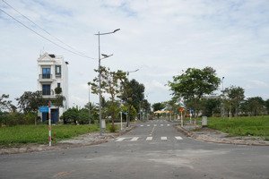 chủ cần bán gấp nền biệt thự dt: 222m2 giá rẻ nhất dự án cửa ngõ sân bay quốc tế long thành