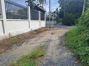 cần bán 1073m2 đất vườn, đường 5m xe tải vào tới đất