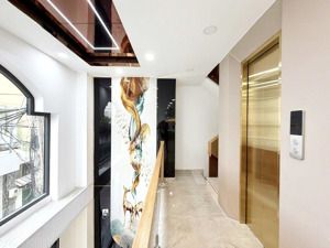 bán nhà đẹp 5 tầng xây mới 100% có thang máy sát mặt tiền hv cán bộ