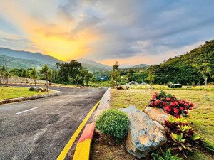 chỉ từ 15 đến 18 triệu sở hữu lô đất nghỉ dưỡng dt 301,6m2 view đồi phú mãn quốc oai