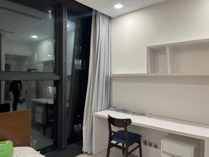 cho thuê căn hộ 2pn, 80m2, giá ưu đãi 26 triệu tại vinhomes golden river ba son, quận 1, hcm