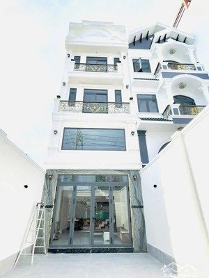 nhà cực đẹp ngay gigamall tặng full nội thất chỉ hơn 10 tỷ