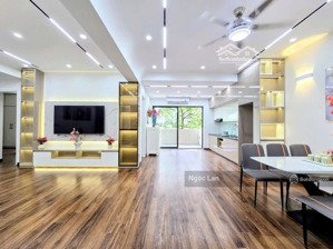 183 hoàng văn thái sổ đỏ chung cư 70 m lô góc view hồ cực mát -nhà đẹp tầng đẹp 2 ngủ có slot ô tô