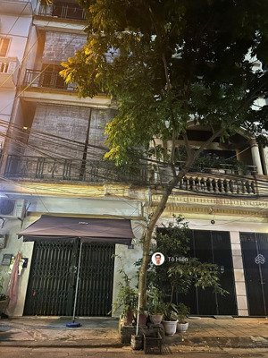 siêu hiếm ngõ 143 trung kính - 10m ra mặt phố - phân lô 3 làn ô tô tránh, vỉa hè đá bóng -ở hoặc kd