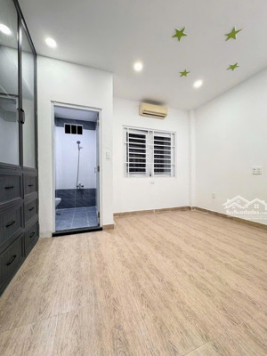 bán gấp nhà sổ hồng riêng không tranh chấp