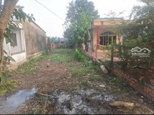 mặt tiền đường lê thị chừng xã phước hiệp(dt 5x33m thổ cư 44,6m)giá 980tr.lh thảo hỗ trợ