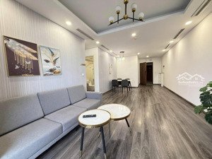 hot: cho thuê căn hộ paragon 3pn 140m2 đủ đồ, giá 25tr/tháng. lh em: 0355;965;987