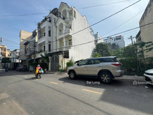 cơ hội đầu tư đảm bảo có lời.đất 2 mặt tiền chợ đo đạc 4,2x20m vuông vức giá đầu tư chỉ 203tr/m2.