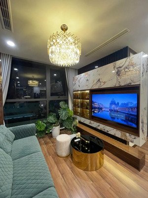 giá tốt: cho thuê căn hộ mipec rubik xuân thủy 2pn, 2wc, full đồ, giá chỉ 19tr/th. lh: 0355;965''987