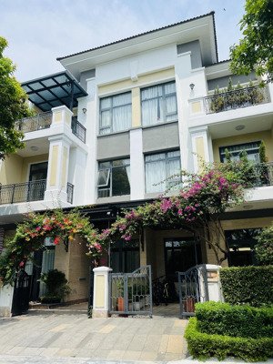 cần bán nhanh căn 5x20m, 5x15m nhà phố an ninh tiện ích đầy đủ. giá tốt nhất khu vực. lh nam lê