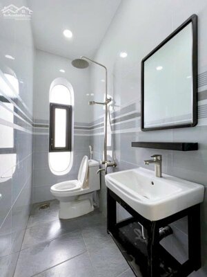 Cho thuê nhà hẻm lê văn thuấn gần đường 3 tháng 2 giá 8 triệu