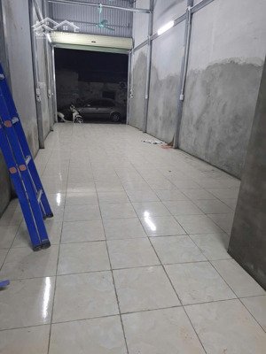 cho thuê nhà tầng 1 mái tôn + gác xep, dt 60m2, m hơn 4m, ngõ phố 106 hqv, vừa ở + vừa kinh doanh