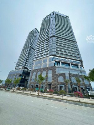 nhượng lại căn studio view vịnh giá chỉ 2,x tỷ full nội thất 5* lợi nhuận cam kết 8%/năm - ck 15%