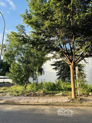 bán lô đất nền hiếm, sạch đẹp đường thông 14m, gần sông gói 5 hướng nam, view công viên trường học