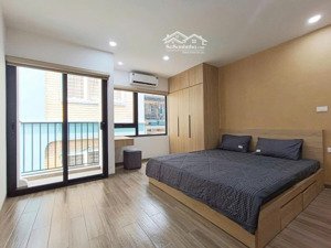 cho thuê studio ban công 40m2 chỉ 5tr5 gần siêu thị go, phú mỹ hưng, ufm trục đường nguyễn văn linh