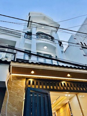 bán nhà trung tâm phú nhuận - hẻm 6m huỳnh văn bánh. gồm 4pn, sổ hồng riêng, ở ngay. giá 2.2 tỷ