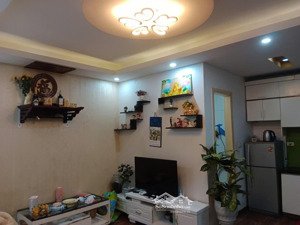 cần bán căn hộ hh3 linh đàm thoáng mát, có lộc