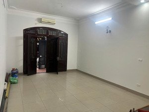 bán nhà lô6 b17 phố trần nguyên đán, kinh doanh tốt, làm văn phòng cty. dt 87m2 * 4t, giá 39 tỷ.