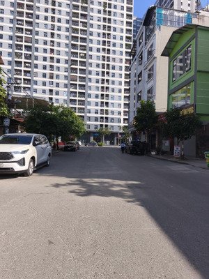 48m2 lô góc mt4.3m tt trâu quỳ ô tô thông gần ô tô tránh gần hvnn 8.4tỷ