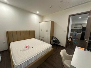 cho thuê căn hộ view đẹp full đồ vinhome symphony, long biên. 2 ngủ 2 wc. 14 triệu