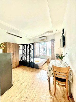 cho thuê phòng trung tâm quận 1 gần chợ tân định - cv lê văn tám - đh kimh tế - cầu kiệu - 30m2