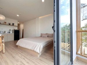 căn hộ cao cấp - sân bay tân sơn nhất - cửa sổ to