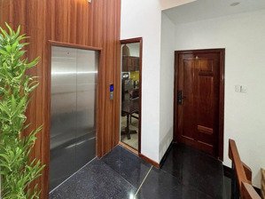 bán tòa căn hộ 4 tầng 1 tum mặt tiền thạch lam - doanh thu hơn 60 triệu/tháng