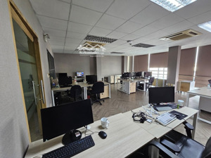 cho thuê văn phòng tại phan xích long, 22 triệu, 58 m2.