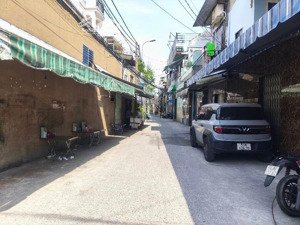 chỉ 3 tỷ - nhà mới 2 tầng - dt 25m2. hẻm oto thông. ngay đường số 8 - bình long - nguyễn sơn.